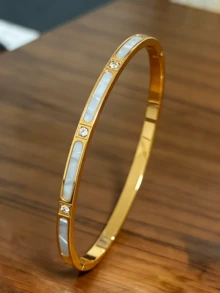 3件套18K镀金不锈钢手链套装，闪亮精致，高品质手链套装，时尚百搭，是圣诞节、情人节和生日的理想礼物。精致优雅的个性化不锈钢奢华配饰，是馈赠亲友的完美之选，适合派对、生日和各种场合，简约而不失奢华，功能多样。 - 金色手鐲 - 查看 10