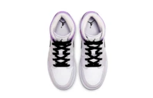 Jordan 1 Mid Barely Grape GS - White Powder - View 4