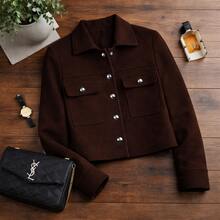 Women's Short Soft Bomber Jacket, Elegant With Front Buttons, Functional Pockets, Fitted Sleeves, Winter/Autumn Fashion, Casual Chic Look, Comfortable And Modern. - 鏽棕色 - 查看 5