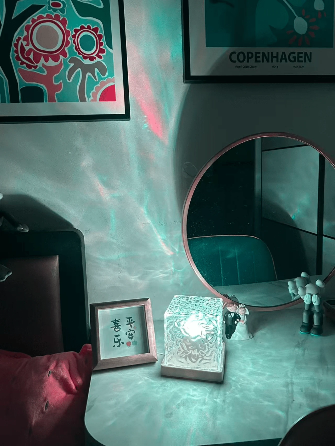 1pc USB Powered Aurora Wave Projection Light - 16 Color Changing LED Mood Lamp, Glowing Cube Crystal Light With Touch/Remote Control, Suitable For Wedding, Valentine's Day, Christmas, Halloween, Travel, Bedroom Night Light - Multicolor - View 1