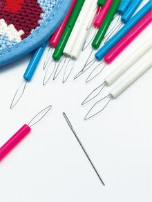 4pcs Extended Round Handle Threading Tools, Blue Green White Rose Red 4 Colors Available, Non-Slip Design For Effortless Threading, Suitable For Clothing Repair, Traditional Robes, Abaya Sewing And Embroidery Crafts, Practical Handmade Sewing Accessories - Plastic Thread Threader - View 4