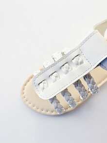 1双时尚儿童凉鞋，白色女童平底凉鞋，魔术贴设计，方便穿脱，柔软防滑鞋底，适合宴会、聚会、派对、婚礼、度假等场合。 - 白色 - 查看 6