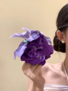1pc 2-Flower Bicolor Purple Rose & Lily Faux Flower Hair Clip, Spring/Summer Vibe Photo Prop, Side Hairpin For Bridal, Photoshoot, Beach Vacation, Various Outfits - Purple - View 4