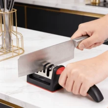 4-stufiger Messerschärfer, handgehaltenes Küchenschärfwerkzeug - Multifunktions-Schärfer kann Klingen reparieren, restaurieren und polieren, ergonomisches kompaktes Design geeignet für Küche Zuhause, 1/2 Stück (Rot) - Rot - Übersicht 2