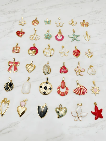 30件套混合珐琅吊坠套装，镀金彩色水滴吊坠，时尚不锈钢心形、花朵、蝴蝶、海洋风格吊坠，可用于DIY项链、手链、耳环等首饰制作