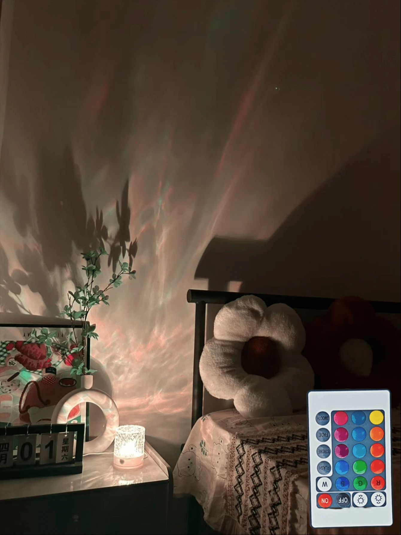 1pc 16-Color LED Wave Pattern USB Remote Touch Control Round Artistic Atmosphere Lamp, With Touch/Remote Control, Dimmable Ambient Lighting, Glass Art Decor Lamp, Starry Sky Atmosphere Light Suitable For Bedroom And Ceiling Decor, High-Quality Material And Craftsmanship, Perfect For Bedroom, Living Room, Wedding Party, Birthday Gift - Multicolor - View 1