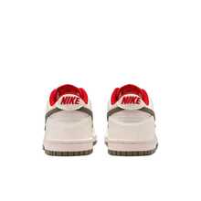 Nike Women's Dunk Low Sneaker - 白色 - 查看 5