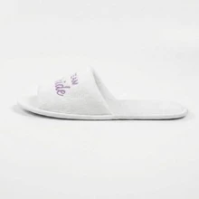 女士紫色刺绣Logo露趾拖鞋，白色珊瑚绒材质，5毫米厚舒适EVA鞋底，婚礼用品，一次性新娘及伴娘拖鞋 - 紫色teambride - 查看 4