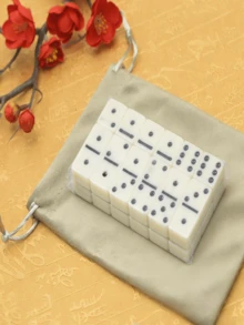 28件套经典多米诺骨牌游戏套装，带束口收纳袋，适合家庭聚会和旅行携带 - 彩色 - 查看 10