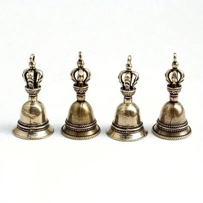 4pcs Vintage Brass Small Bells, 5-Claw Exorcism Bell Keychain Pendant, Unisex Healing Brass Hand Bell, Brass Bell Decor With Clear Chime, Festival Metal Bell Ornament, Suitable For Healing, Vintage Carved Bell Craft, Applicable For Church, Wedding, School, Eid Al-Fitr Celebration, Musical Instrument Accessory, Music Gift