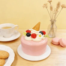 1个仿真生日蛋糕模型，适合烘焙店橱窗展示，不会融化或变形，避免食物浪费，并可作为婚礼和其他场景布置的精美装饰模型。 - 蛋糕模擬 - 查看 1
