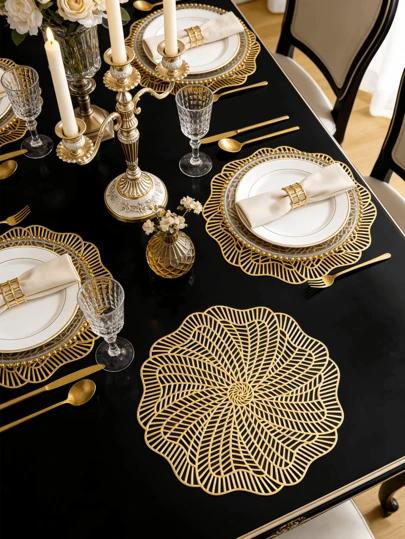 38厘米金色PVC圆形镂空花卉餐垫，家用餐桌装饰垫，酒店西餐垫，餐桌隔热装饰垫，家用防油西餐垫，婚宴餐垫，厨房餐桌隔热垫