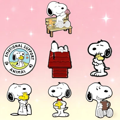 SNOOPY 1枚可爱史努比珐琅徽章，卡通胸针，可别在包包、外套、帽子、背包上，也可用于DIY装饰日记本、剪贴簿，是史努比粉丝学生理想的返校生日礼物。