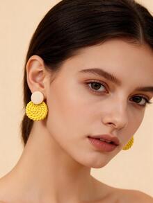 一对奶油黄色编织圆盘软陶耳环，搭配撞色木质甜美风耳环，适合学生、休闲、春季郊游、闺蜜聚会、生日派对、音乐节等场合，展现甜美少女气息，清新时尚。 - 黃色 - 查看 8