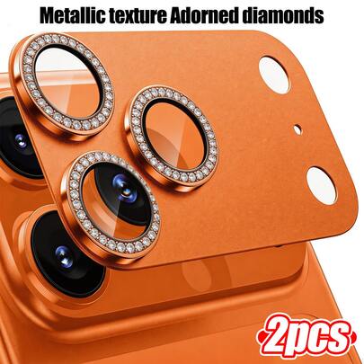 适用于 17 Pro Max 和 17 Pro 的 2 片装超高清原色闪亮钻石金属相机贴膜。提供银色/橙色/蓝色/黑色四种颜色可选。金属表面搭配超薄 AR+AF 钢化玻璃镜头保护膜，以及闪亮钻石环。防油污、防刮擦、防指纹、防尘。