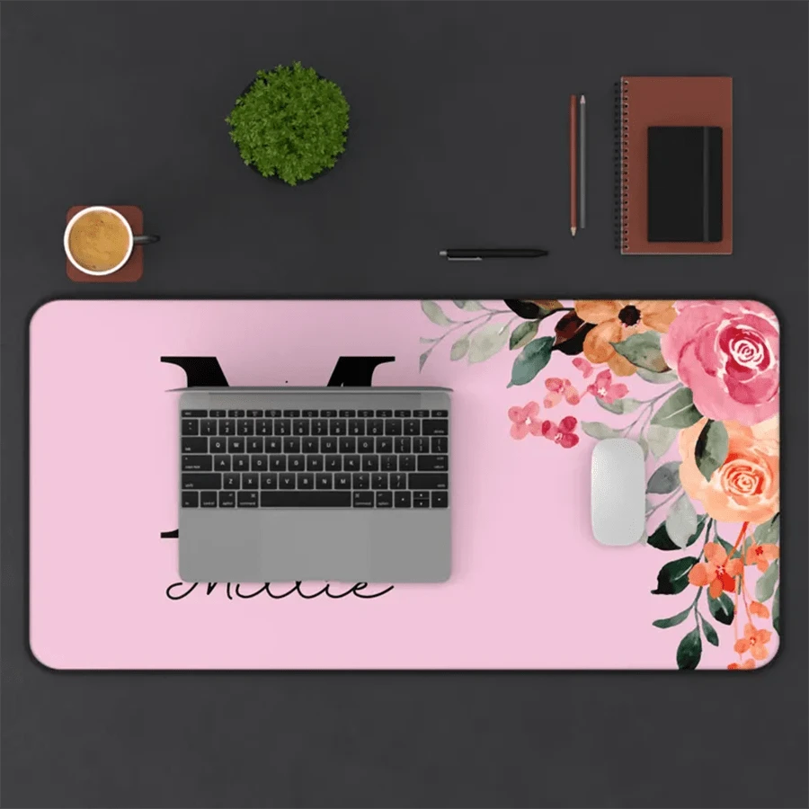 1 pièce Tapis de bureau personnalisé en PU antidérapant et durable avec texte personnalisé. Peut être utilisé comme tapis de souris, sous-main, protège-bureau. Protège votre bureau contre les rayures, les taches, les déversements, la chaleur et l'usure. Convient pour la souris, le bureau, le bureau, la maison, l'ordinateur portable - Multicolore - Voir 1