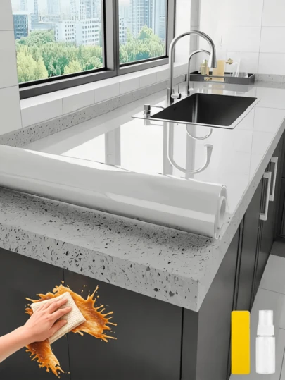 Màng bảo vệ trong suốt, bóng mượt - Chống thấm nước, chống dầu, chống cháy, chống nấm mốc, giấy dán mặt bàn có thể tháo rời và bóc ra, thích hợp cho tủ bếp, phòng tắm, bàn làm việc, bề mặt đồ nội thất, trang trí bề mặt sang trọng.