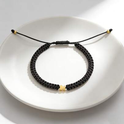 Esta clásica pulsera de cuentas con forma de oso, de la colección de 2025, es un diseño exclusivo, elegante y sofisticado para la joyería femenina.