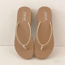 Women's Flip-Flops, New Spring/Summer 2026 Style. Casual Open-Toe Flat Sandals, Comfortable And Non-Slip Platform Sandals With A Lightweight EVA Sole And Sparkling Diamond Straps. Stylish High-Heeled Flat Sandals, Suitable For Summer Beaches, Poolside, Vacations, Travel, Daily Commutes, Indoor Wear, Outdoor Walks, Parties, Dates, And As A Gift For Women. Available In Black And Brown. Breathable, Slip-On Design Suitable For Various Occasions. Mother's Day, Give Mom A Pair Of Shoes That Won't Rub Her Feet.Tropical Women Slippers,A Must-Have For Graduation Season! Rhinestone Sandals That Will Make Your Photos Look Amazing! - màu nâu - Xem 1