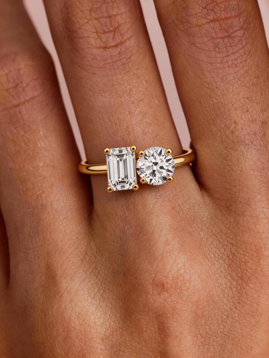 Bộ nhẫn vàng đính đá Cubic Zirconia hình vuông và tròn dành cho nữ; Bộ nhẫn đính hôn Toi Et Moi + Toi-Et-Moi; Kiểu dáng thanh lịch; Có thể đeo chồng lên nhau; Thời trang đa năng. - Vàng - Xem 1