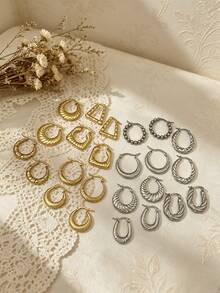 10 Bộ khuyên tai ngẫu nhiên với kiểu dáng thời trang và độc đáo. Đây là những chiếc khuyên tai dạng thẻ với chốt bằng thép không gỉ. Rất thích hợp để tặng bạn bè và bạn học. Khuyên tai nữ. Khuyên tai vàng. Khuyên tai bạc nữ. - Tinh tế và trang nhã - Xem 2