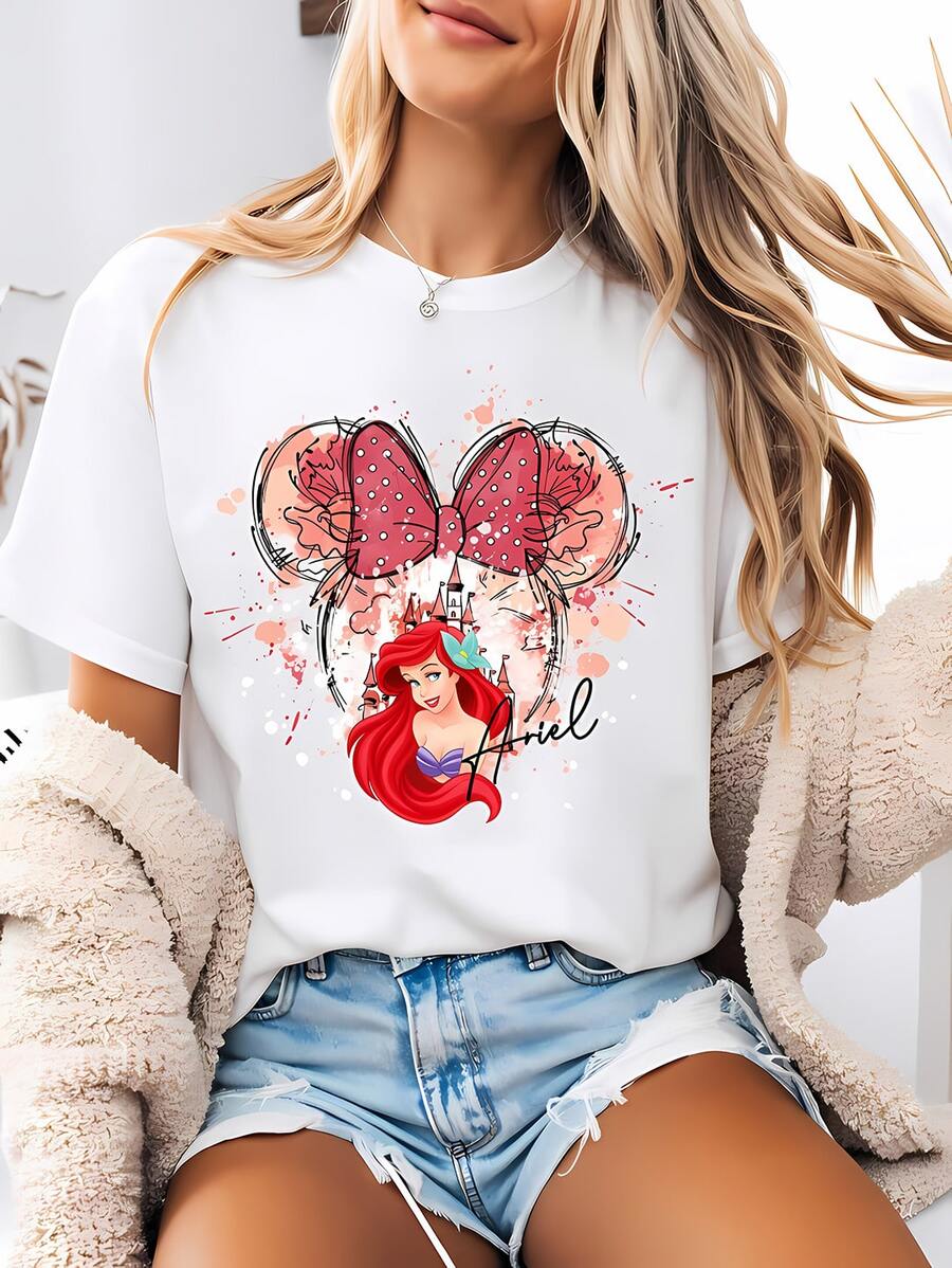 DisneyStyle Women's Printed T-Shirt Featuring Cartoon Prints Of The 's Ariel And Mickey Mouse In Red Ink. This Round-Neck Summer Top Is Crafted From Soft, Comfortable 100% Cotton Fabric, Perfect For Everyday Wear, Outdoor Activities, Or Shopping. It Also Makes An Ideal Choice For Women's Vacation Wear. - 白色 - 查看 1