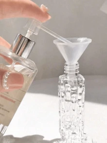 2pcs Portable Mini Refillable Perfume Atomizer, 5ml/0.2oz Travel Size Spray Bottle Accessories, Gift For Mom, Women, Girls, Travel Essentials, Summer Travel Necessity - Multicolor - View 3