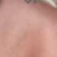 藕粉色