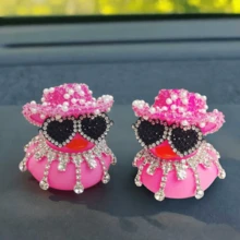 Mehrere Sets modischer glänzender schwarzer Enten-Dekorationen für das Armaturenbrett, Enten-Halsketten-Deko mit Strass, funkelnder Kristall-Glücks-Enten-Taschenanhänger, süße glänzende Enten-Innenraumdekoration für das Auto - A - Übersicht 16