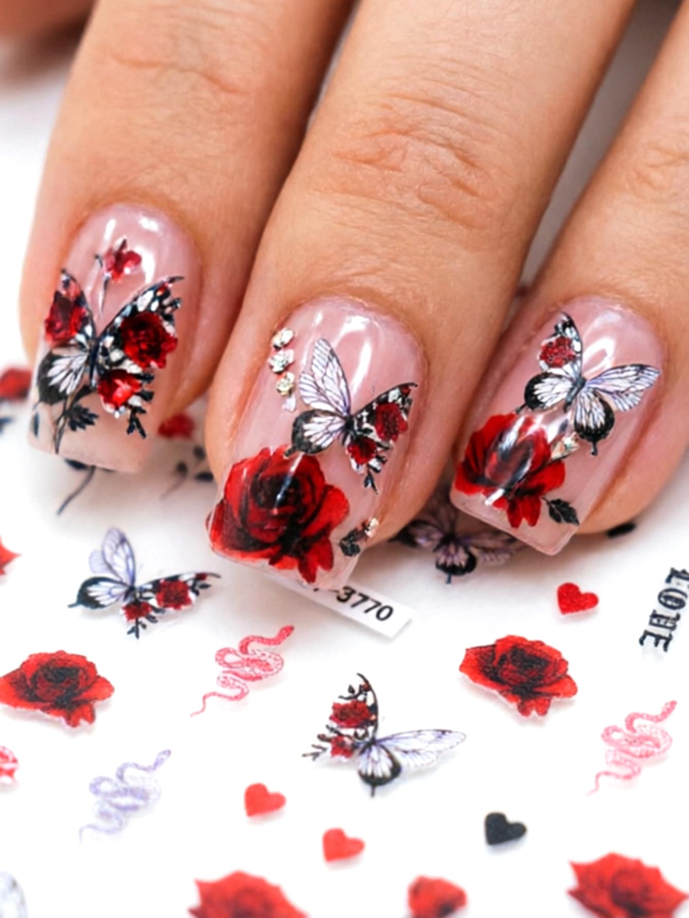 1 miếng dán móng tay dập nổi phong cách Gothic, hình bướm và rắn bí ẩn, hình trái tim hoa hồng đỏ, chủ đề hoạt hình, bề mặt bóng, hình dạng bất đối xứng, phù hợp cho phụ nữ tự làm hoặc sử dụng tại tiệm nail. - Nhiều màu - Xem 1