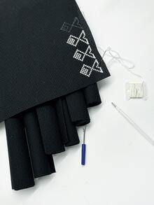 黑色中格十字繡布料 30*30cm 小方布，適用於十字繡、歐式刺繡、珠繡、鑽石畫底布、戳戳繡樣品、小掛飾、杯墊、裝飾吊飾及其他手工DIY項目 - 黑色十字繡布 - 查看 4