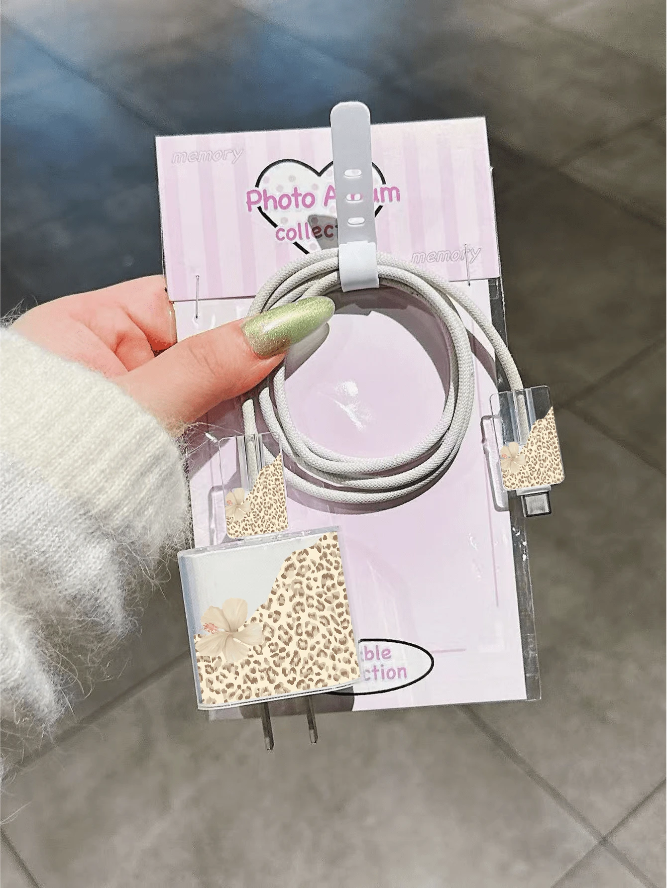 Sexy Leopard Print, Tiny Floral Pattern, Minimalist Apple Charger Protective Case, Compatible With 20W Chargers Compatible With Iphone 15, 16 ProMax Cables, Anti-Bending, Anti-Cat Bite, Fits 13/14 Plus Cables And Chargers, Christmas Gift - Multicolor - View 1
