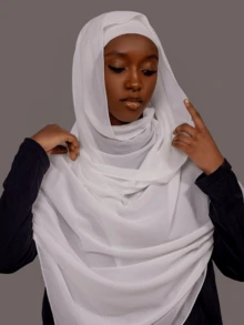 A Solid Color Basic Headscarf, Middle Eastern Style, Made Of Breathable Chiffon Fabric, Lightweight And Comfortable, Suitable For Long-Time Wear, All-Season Use - White - View 4
