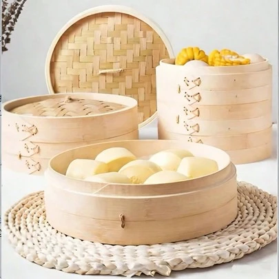 Vaporizador de bambu, trançado à mão, para cozinhar alimentos no vapor. Este vaporizador de bambu extra alto e extra profundo está disponível nos tamanhos 15 cm, 18 cm e 21 cm. É robusto e estável, não deformando facilmente mesmo após uso prolongado. Acessório de cozinha essencial e prático. Pode ser usado para cozinhar no vapor alimentos básicos como pães, milho e abóbora sem misturar os sabores, além de dim sum para o chá da manhã e pratos cantoneses cozidos no vapor. Adequado para cozinhas domésticas e restaurantes, também é uma opção requintada para presentear. Uma escolha atenciosa para inaugurações de casa, festas e Dia das Mães.