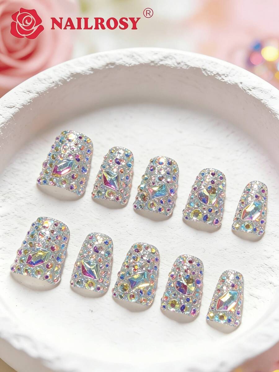 NAILROSY 10 móng tay giả hình vịt ngắn, chạm khắc hoa 3D, làm thủ công, thích hợp cho đám cưới, màu trắng tinh khiết, màu nude, màu trong suốt, dùng hàng ngày, mùa xuân, hàng mới về, sang trọng nhẹ nhàng, quà tặng đám cưới, sinh nhật, chất lượng cao cấp, chuyên nghiệp, làm thủ công mỹ nghệ, thiết kế thanh lịch, màu sắc đẹp. - Nhiều màu - Xem 1