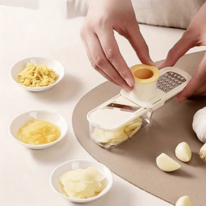 Manual Garlic Press And Grinder, Durable Plastic Material, Easy To Use, Multi-Functional Portable Garlic Press And Mincer, No Electricity Needed, Compact Design, Suitable For Home Kitchen Cooking Tool