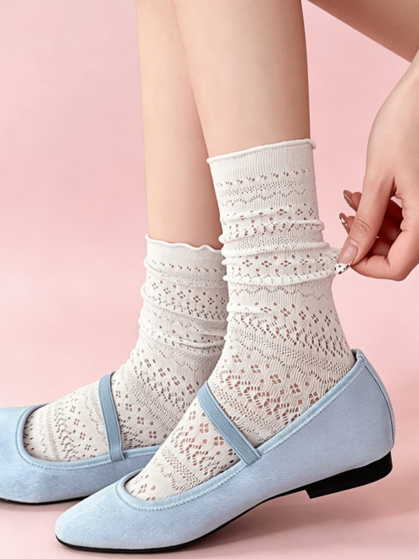 1 Pair Women's Crew Socks/Women's Mid-Calf Socks,Mid Barrel Ballet Style Lightweight For Spring & Summer,Street Fashion Style/ Street Look/Hip Hop Style,Soft And Breathable,Lightweight And Skin-Friendly,Moisture Wicking, High Elasticity, Durable And Comfortable Without Tightness,Suitable For Daily Street Wear