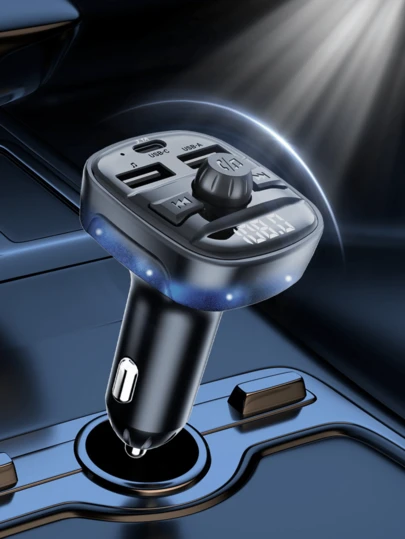 REMAX 带RGB灯光的蓝牙车载充电器，适合作为送给男朋友的礼物