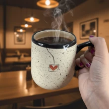 Caneca Grande Americana De Cerâmica Para Café Ou Chá Pintado A Mão 450ml - Preto - Visão 4