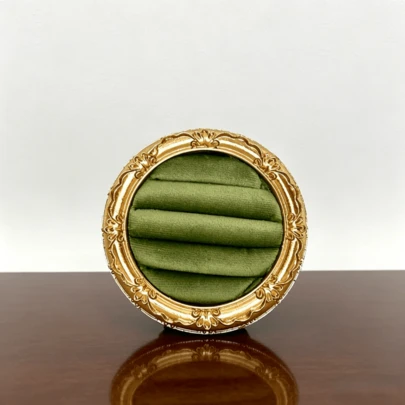 1pc Vintage Gold Resin Round Ring Holder Display Stand, Retro European Style Baroque Jewelry Ring Showcase, Velvet Lining High-End, Desktop Mini Jewelry Storage Box, For Rings And Earrings - Great Gift, Earring Holder, Jewelry Store Display, Compact Design, Fashionable Stand, Durable Material, Minimalist Structure, Jewelry Organizer, Enthusiasts, Women Gift