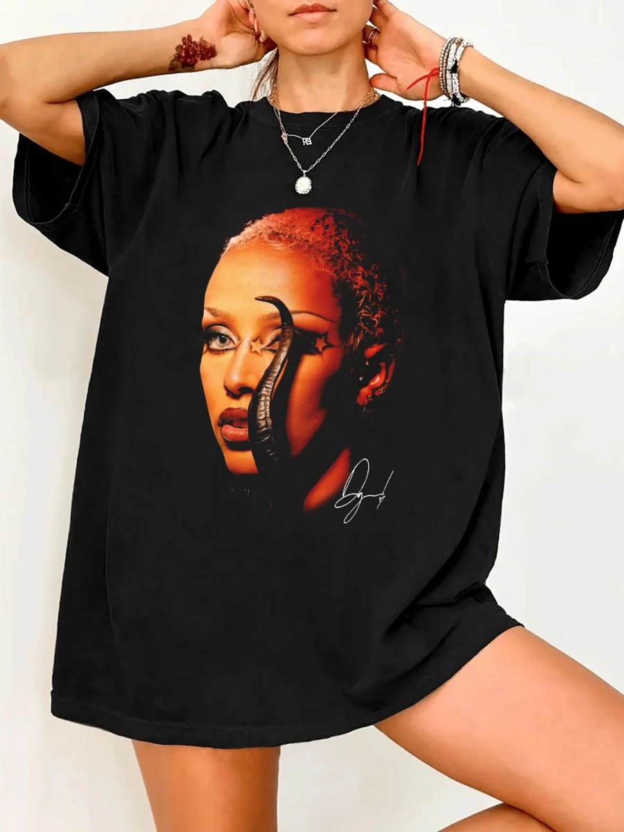 Maglietta D-DojaS con gatto, maglietta grafica vintage D-DojaS con gatto, maglietta unisex D-DojaS con gatto in stile vintage, maglietta grafica hip-hop rap - nero - Visualizzare 1