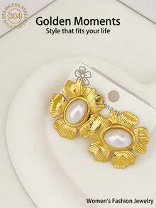 304 Stainless Steel Women's Pearl Earrings, Vintage Floral/Round/Oval Exaggerated Stud Earrings, Fashion Jewelry Gift, Premium Textured Earrings, Hypoallergenic And Fade-Resistant, Perfect For Commute, Date, Party And Other Occasions, Easily Enhance Your Outfit Elegance - Gold - View 3