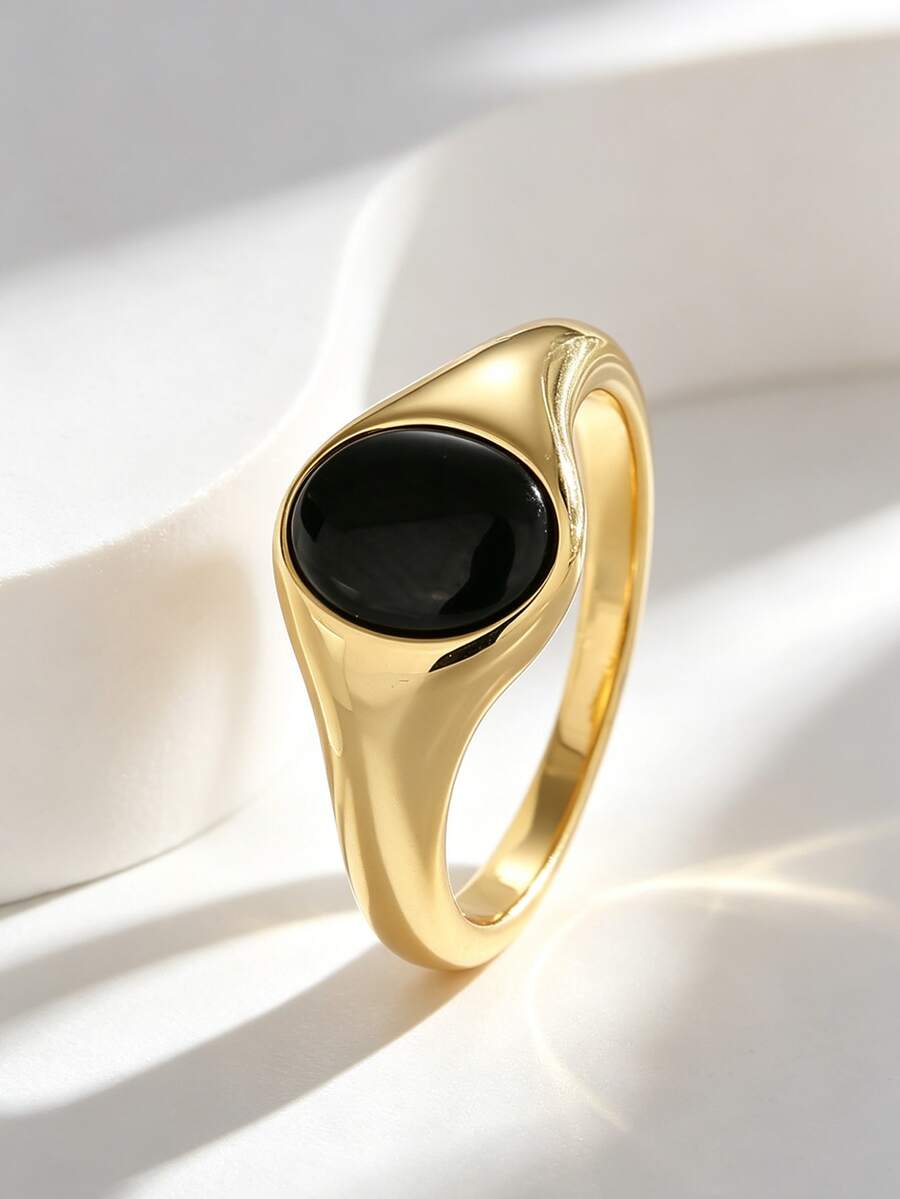 Charm-In Nhẫn Signet mạ vàng 18K đính đá Onyx đen cho nữ, kiểu dáng cổ điển với đá đen hình oval, trang sức solitaire tối giản để đeo hàng ngày, quà tặng sinh nhật cho người yêu. - Vàng - Xem 1