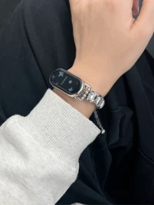 1条女士夏季度假风多功能闪亮水钻链条表带，适用于Band 8 Pro/9 Pro、8/8 NFC/9/9 NFC/10/10 NFC以及Watch4/Watch5。 - 銀色 - 查看 4