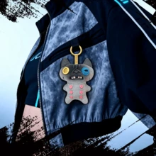 Spin Master Spin Master 官方 Fuggler 可爱牙齿怪兽毛绒挂件，暗巷夜猫牙齿怪兽可爱趣味钥匙扣，哥特风包包挂饰礼品 - 彩色 - 查看 4
