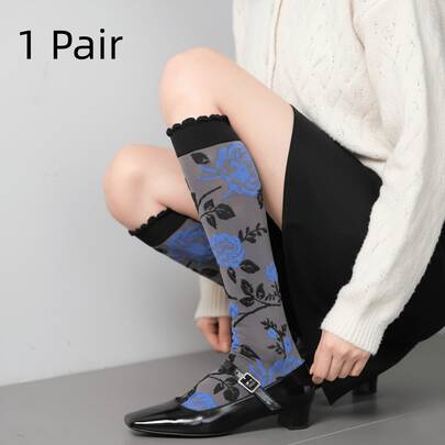 1/3 đôi tất cao đến đầu gối kiểu cổ điển dành cho nữ, được làm từ vải jacquard với họa tiết hoa hồng trang nhã và đường viền hoa sang trọng, có nhiều màu cao cấp như đỏ tía và xanh lam đậm.