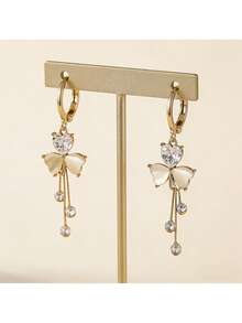 一对金色四叶草心形耳环，镶嵌人造钻石，新娘时尚耳环，奢华优雅，适合新娘、婚礼礼物、婚礼、订婚、日常场合、派对、节日和各种聚会。 - 彩色 - 查看 9