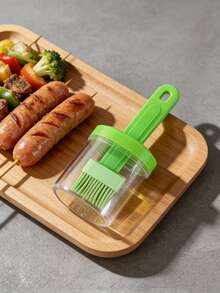 1pc Oiling Brush, Silicone Brush With Storage Bottle, Silicone Oiling Tool, Kitchen Oil Brush, Two-In-One Oil Bottle With Silicone Oiling Brush, Very Suitable For Cooking Vinegar, Sauces, Barbecues And Frying, Heat-Resistant Kitchen Brush, Suitable For Application, Grill Baking, Baking And Pancakes, Non-Detachable Kitchen Sauce Brush, Kitchen Tool, Colors And Styles Are Randomly Dispatched - Multicolor - View 4