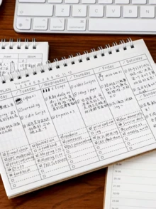 日、周、月计划笔记本，简约时尚高品质螺旋装订周计划本，A5尺寸日程本，学生学习工作日常安排追踪大方格计划本 - 棕色 - 查看 1