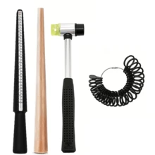 KLONKEE 美国香港戒指尺寸测量/塑形工具套装，包含戒指尺寸测量器（美国尺寸0-13）、戒指芯棒、珠宝锤、戒指调节器、卷尺、抛光布、无刻度塑形棒，适用于珠宝商、DIY珠宝制作、结婚/订婚戒指尺寸调整。 - 彩色 - 查看 10